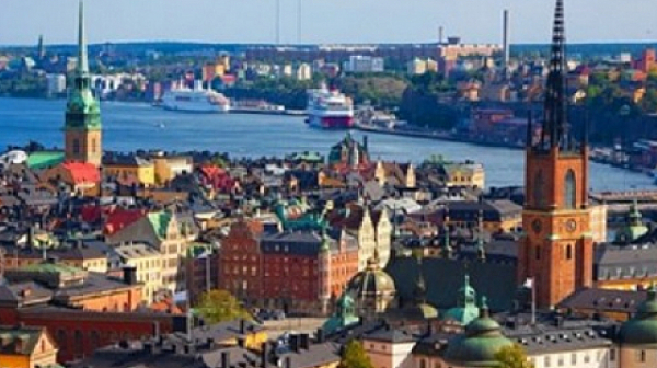 Швеция отваря полева болница в Стокхолм