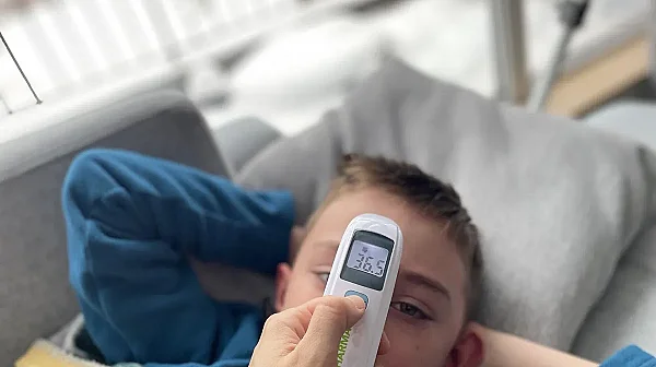 Предлагат грипна епидемия в Бургас, удължават мерките във Варна