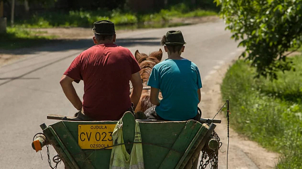 И на село никой не ви иска