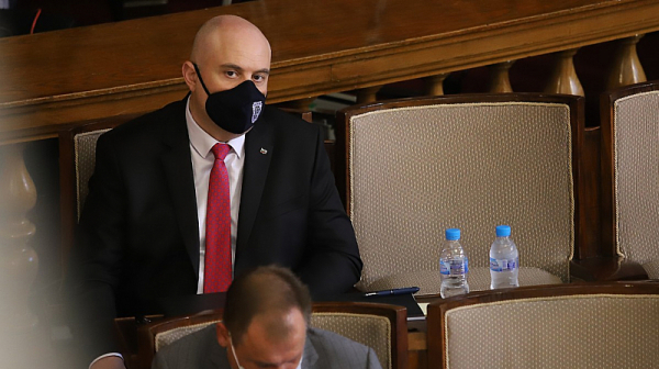 Депутатите викат Гешев на изслушване днес