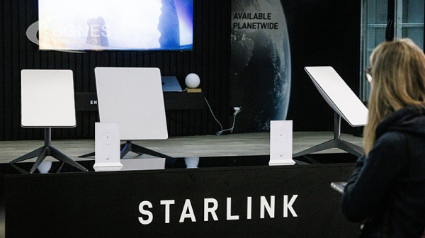 Украйна: Илон Мъск предоставя на Русия интернет терминали Starlink