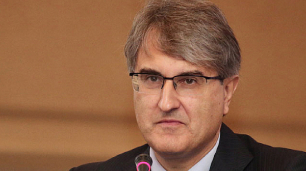 Евгений Кънев: Отказът на Радев да освободи главния секретар на МВР е колкото дразнещ, толкова и очакван