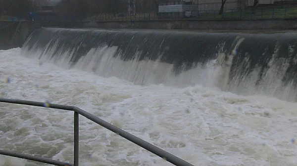 Най-високи нива на язовирите от 7 години: Започва контролирано изпускане