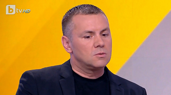 Христо Петров: Естрадните певци са посланици на една руска партия, която иска с руски мръсни пари да изкара България от ЕС