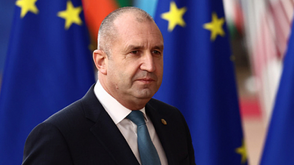 Радев ”финтира” въпрос дали България ще арестува Путин, ако влезе у нас