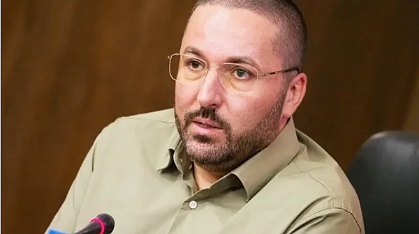 Бащата на Сияна пита във Facebook: Да се явим ли на изборите?