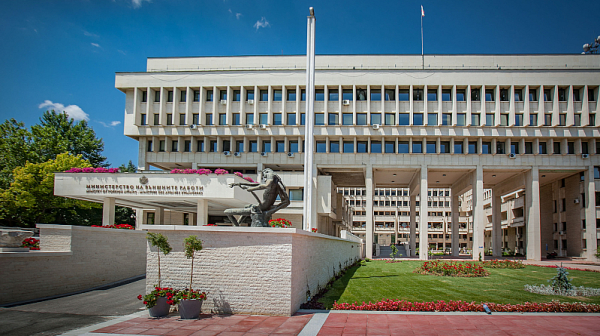 МВнР: Приветстваме отказа на AFET да се поддаде на националистически наративи за „многовековна идентичност“