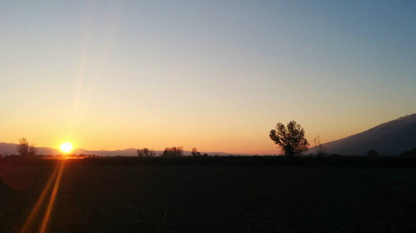 Предимно слънчево, максимални температури до 18°