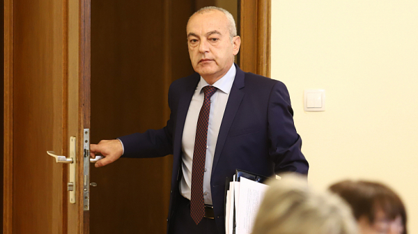 Гълъб Донев: Служебният кабинет няма да участва в изборите