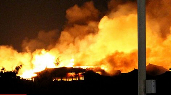 Дворецът Сюри в Япония изгоря до основи