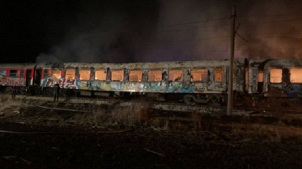 Пожарникарят от запаления влак разказа как е спасил хората