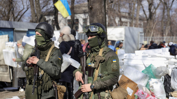 Украйна предаде, че войските й водят боеве с противника на няколко горещи точки от фронтовата линия