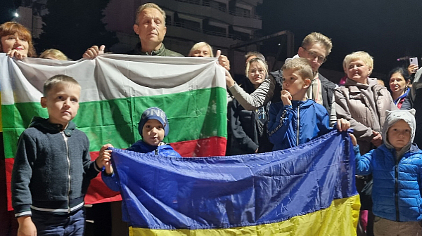 Украинци протестираха в Слънчев бряг и Банско, не искат в държавни бази