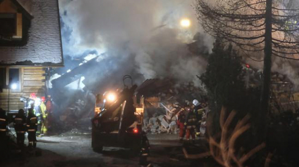 8 души загинаха при газова експлозия в Полша