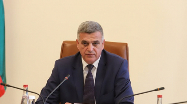 Янев: Призовавам депутатите да намерят време да дебатират актуализацията на бюджета