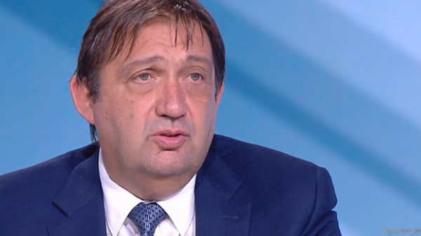 Министър Шишков: Започваме да попадаме в капана на целия строителен хаос