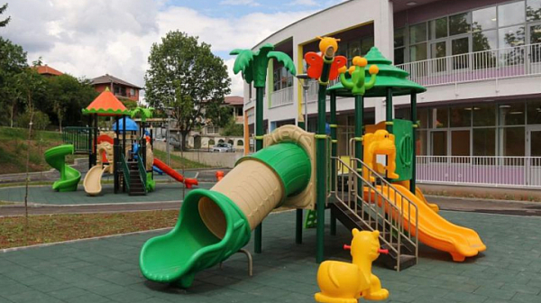 Близо 11 000 деца са приети на първо класиране в общинските детски градини и ясли на София