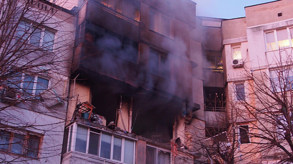 Издирват мъжа, за който се предполага, че взриви блок във Варна