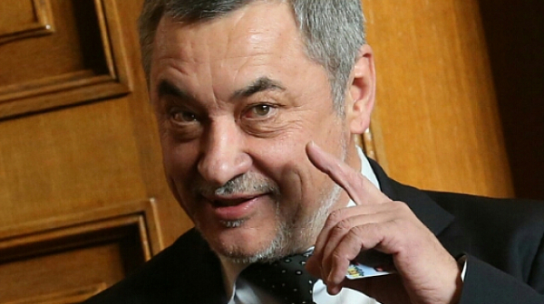 Валери Симеонов също се кандидатира за президент