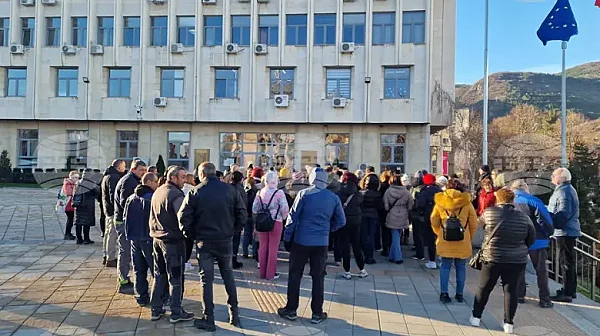Асеновград е без вода трети ден заради авария