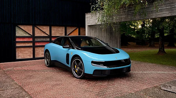 Тежестта на традицията: Защо първото електрическото Ferrari се сблъска с толкова критики