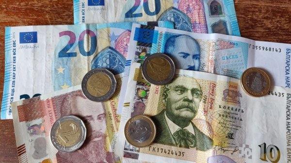 Първи ден с евро в София