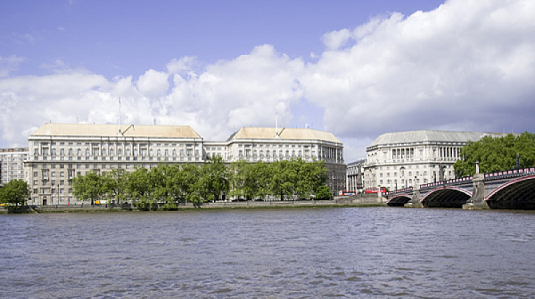 MI5 предупреди депутатите за шпионска заплаха от Китай, Русия и Иран