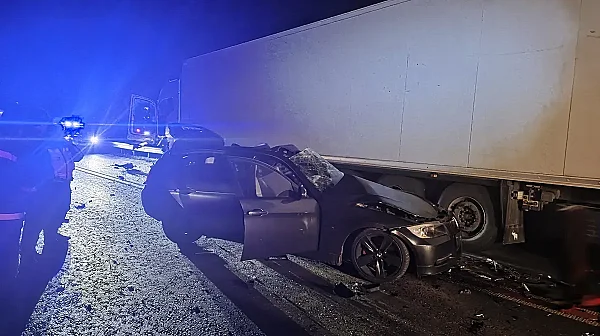 Катастрофа с кола и камион уби 9-годишно дете в Прохода на Републиката