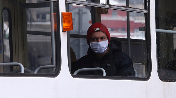 Предлагат да се върнат маските в общинските болници в София