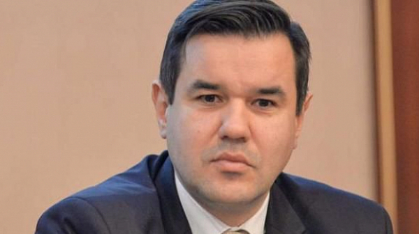 Министър Стоянов ще представи проект за дуално обучение