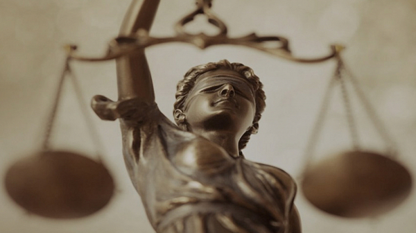 ВСС даде седмица на подкупния съдия от Търговище, преди да реши дали да го отстрани