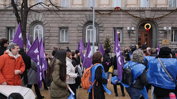 Синдикатите: какво ще стане с бюджета и парите на работещите хора
