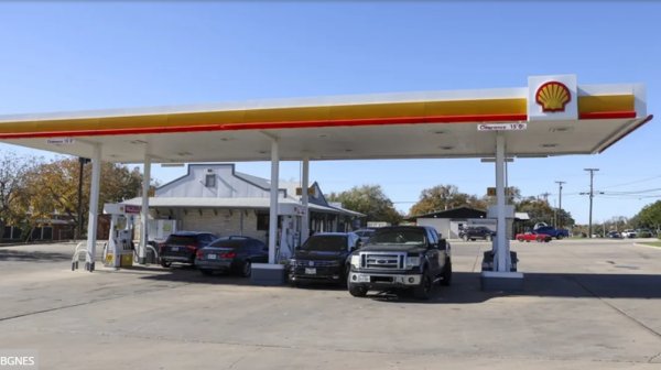 Shell скъсва с „Роснефт“: Нов етап за Каспийския нефтен коридор