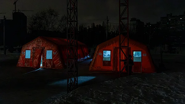 Най-тежката зима досега: Руските удари и леденият студ тласкат Киев към енергиен срив