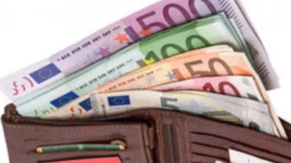 Приемането на еврото - до 1 януари 2025 г. Настоящият парламент да приеме нужните закони в срок