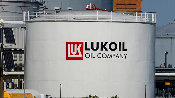 САЩ наложиха санкции на „Роснефт“ и „Лукойл“, Тръмп отмени срещата с Путин