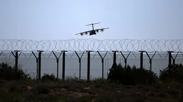 Американските дипломати напускат Кипър