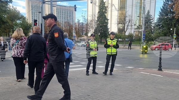 Бомби и минирани райони на молдовските избори