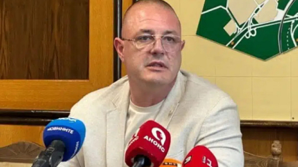Битият полицейски шеф в Русе излезе от болницата, ще се възстановява вкъщи
