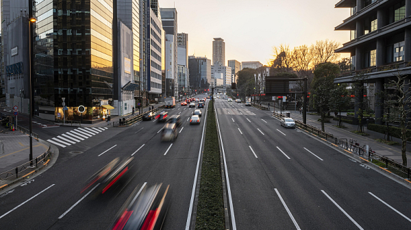 Градовете в Европа затягат мерките срещу големите автомобили. Защо?