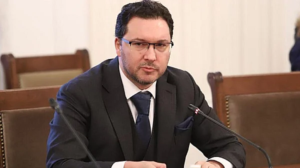 Къде се скри Митов? Парламентът го търси, заместниците отговарят