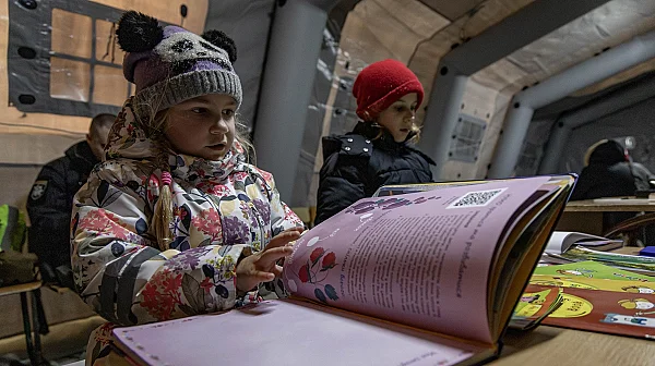 Руска нощна атака остави Киев без вода, ток и отопление. Удари и други райони на Украйна