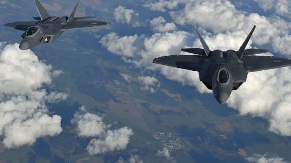 Защо F-22 все e най-скъпият изтребител? Никога не е бил за износ
