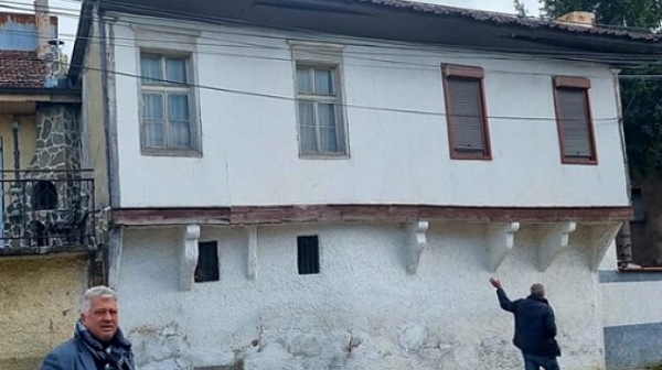 Манол Пейков ще купува чрез фондацията си къщата на Димитър Талев в Прилеп