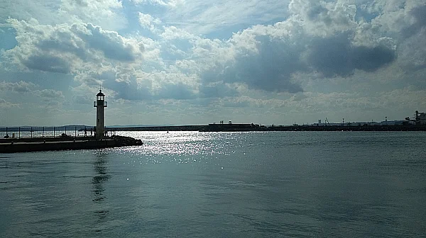 Моряк е намерен мъртъв във водите на пристанище Бургас