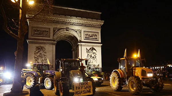 Френски фермери блокираха Париж заради споразумението ЕС–Меркосур