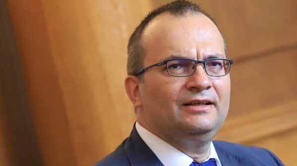 Мартин Димитров: Глупаво е да се занимаваме с избори в период на тежки кризи