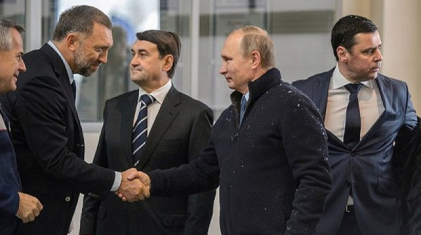 Bloomberg: Путин вика олигарсите и бизнесмените на среща
