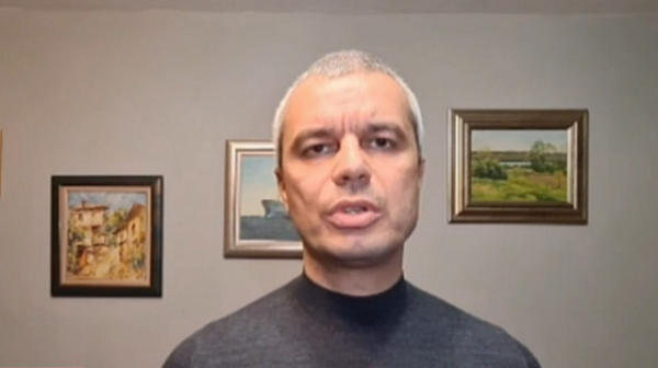 Костадинов се закани за нови протести. Бил под домашен арест, а не карантиниран