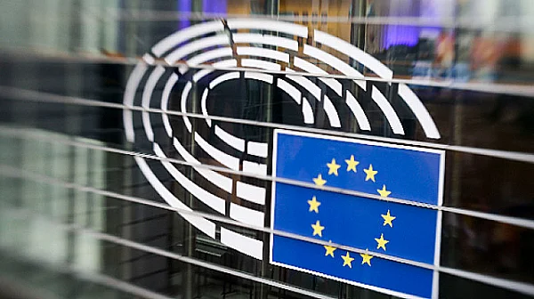 Еврокомисията предлага по-ниски данъци върху тока заради кризата с Иран